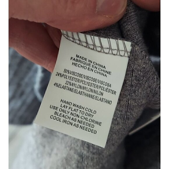 O'Neill Surplice Wrap Style Sweater Dress Gray/NWT, Size L - Picture 7 of 7